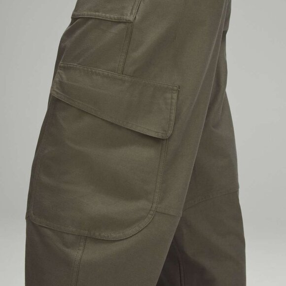 Lululemon Women's Light Utilitech Cargo Pocket High-Rise Pant - Army Green - Picture 3 of 11